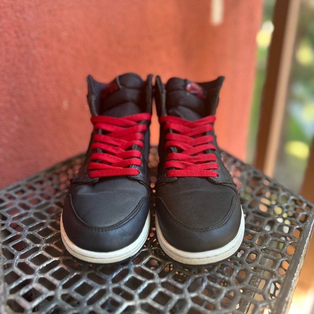 Air Jordan 1 Retro High OG Young Kids - Picture 2 of 16